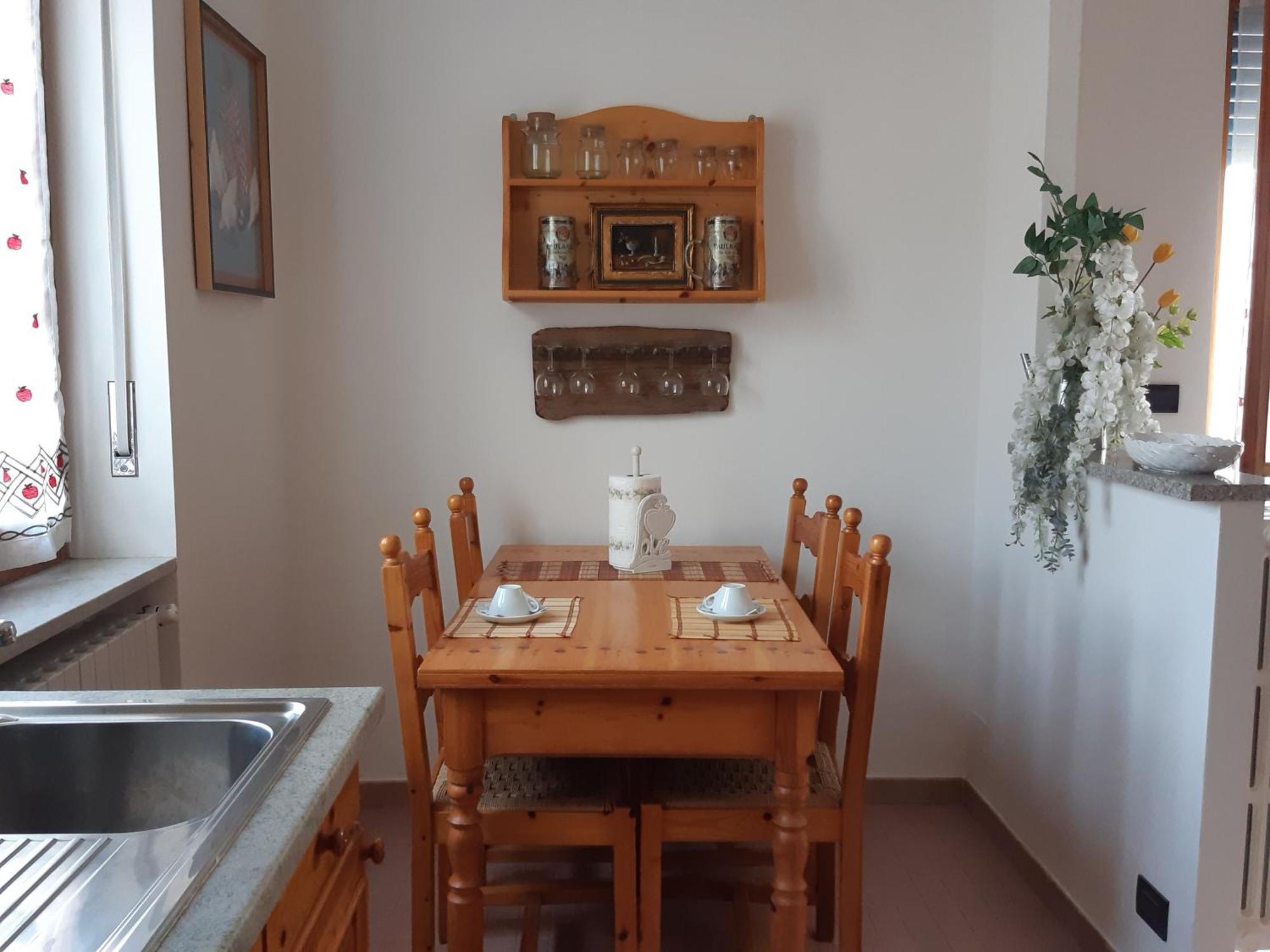 Grazioso Bilocale Merlino, Luminoso Con Vista Santuario, Wifi 기아베노 외부 사진